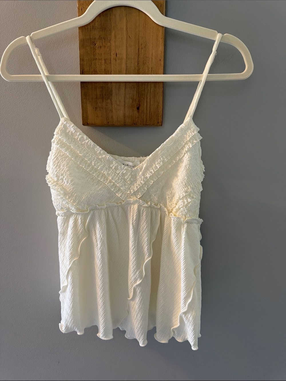 Lightweight Cream Ruffled Camisole Top - Women's, Size L, NWTs